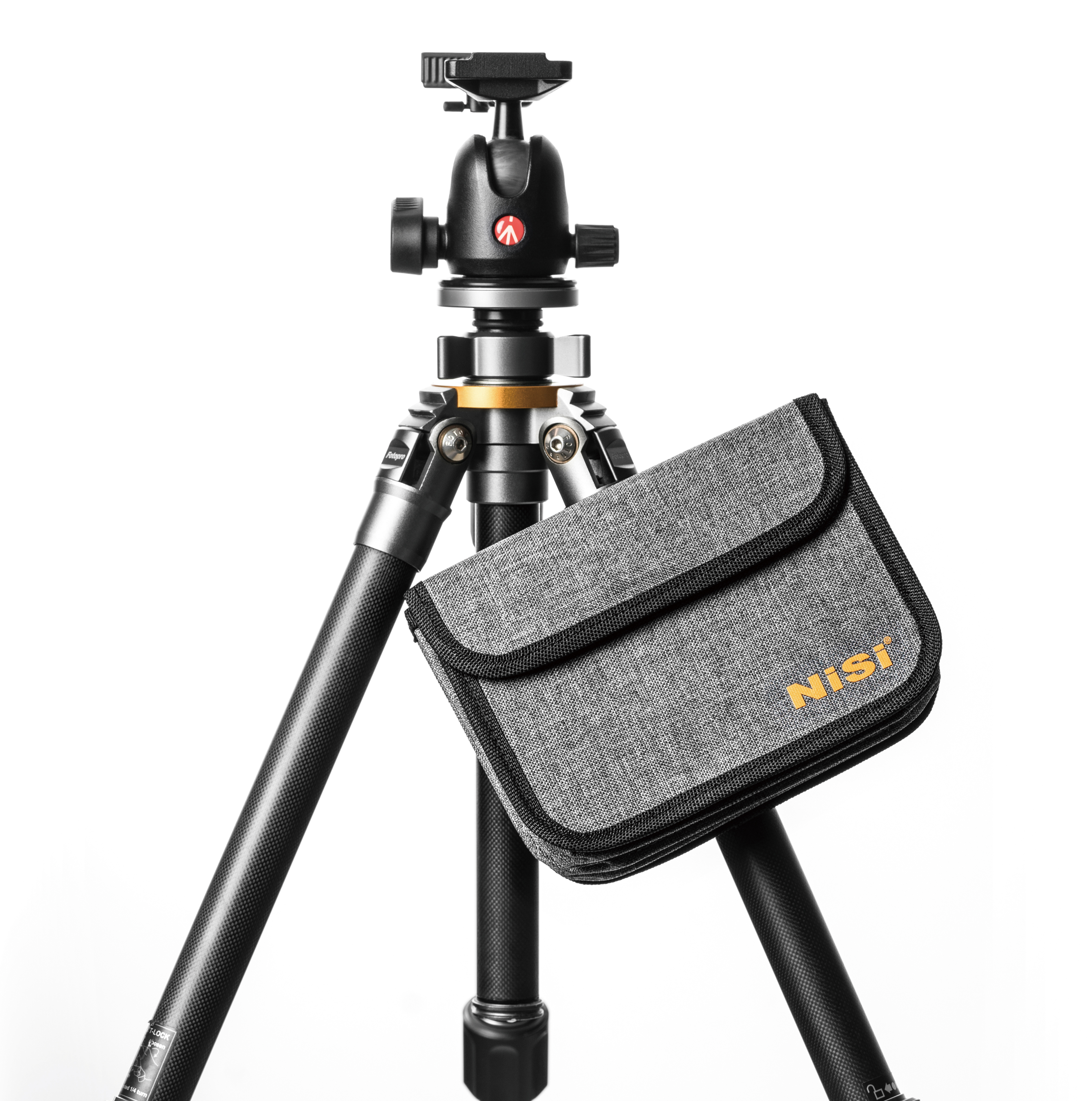 NiSi Filtertasche 100mm für 4 Filter auf Stativ