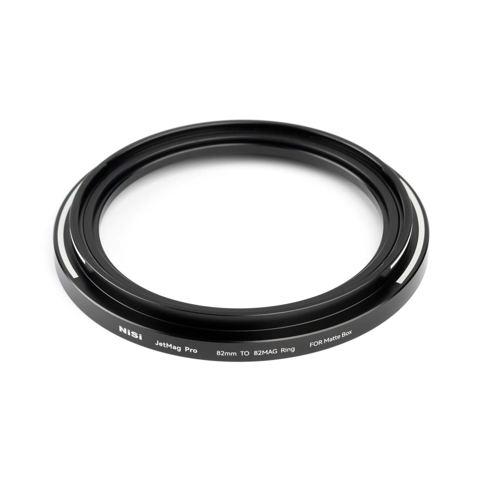 NiSi JetMag Pro 77mm Adapterring für Matte Box und 82MAG Filtersystem in schräger Ansicht