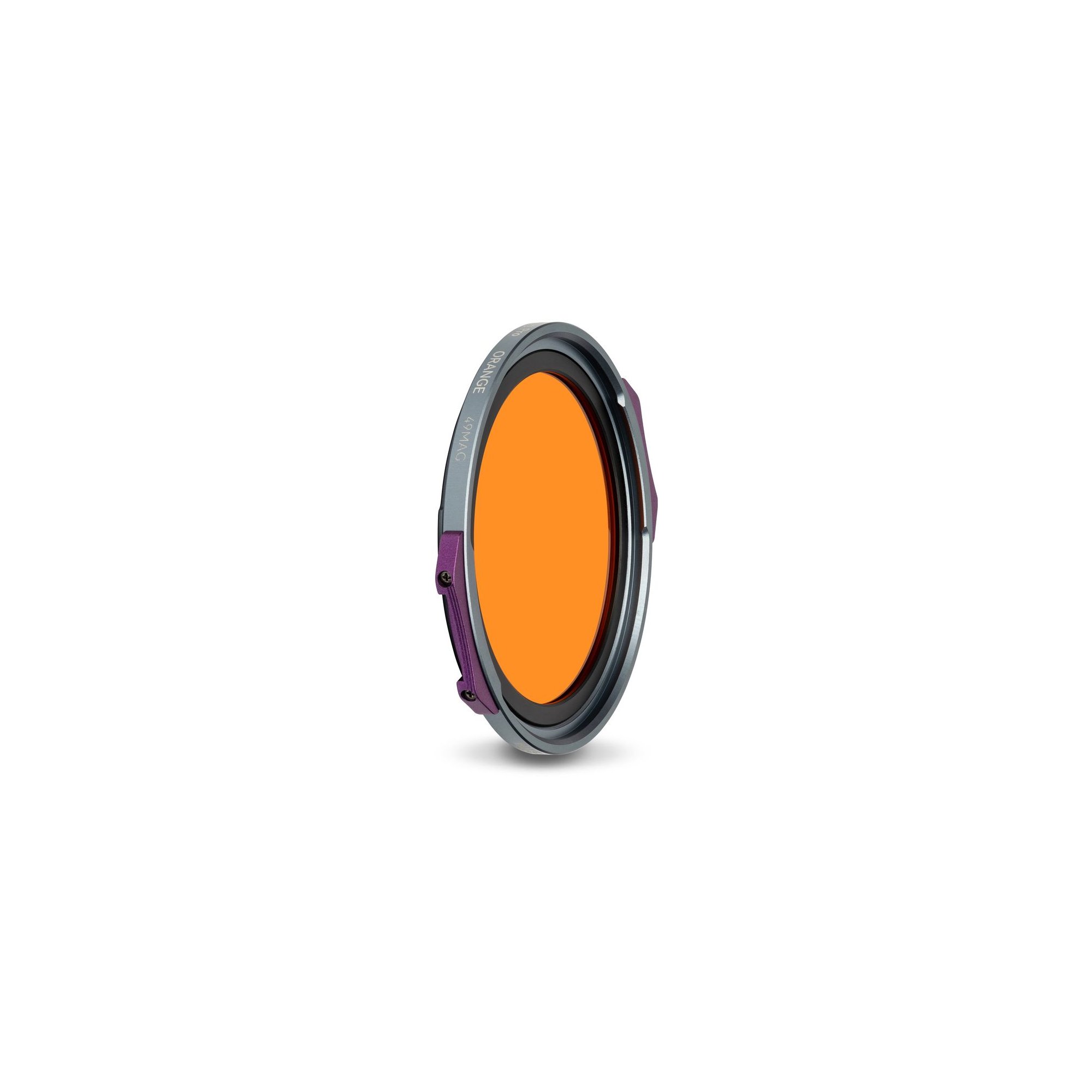 NiSi JetMag Pro Orange Filter (49MAG) in aufrechter Schrägansicht mit orange getöntem Filterglas.