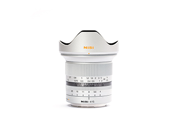 NiSi 15mm F4 pearl white limited edition mit Sonnenblende einzeln