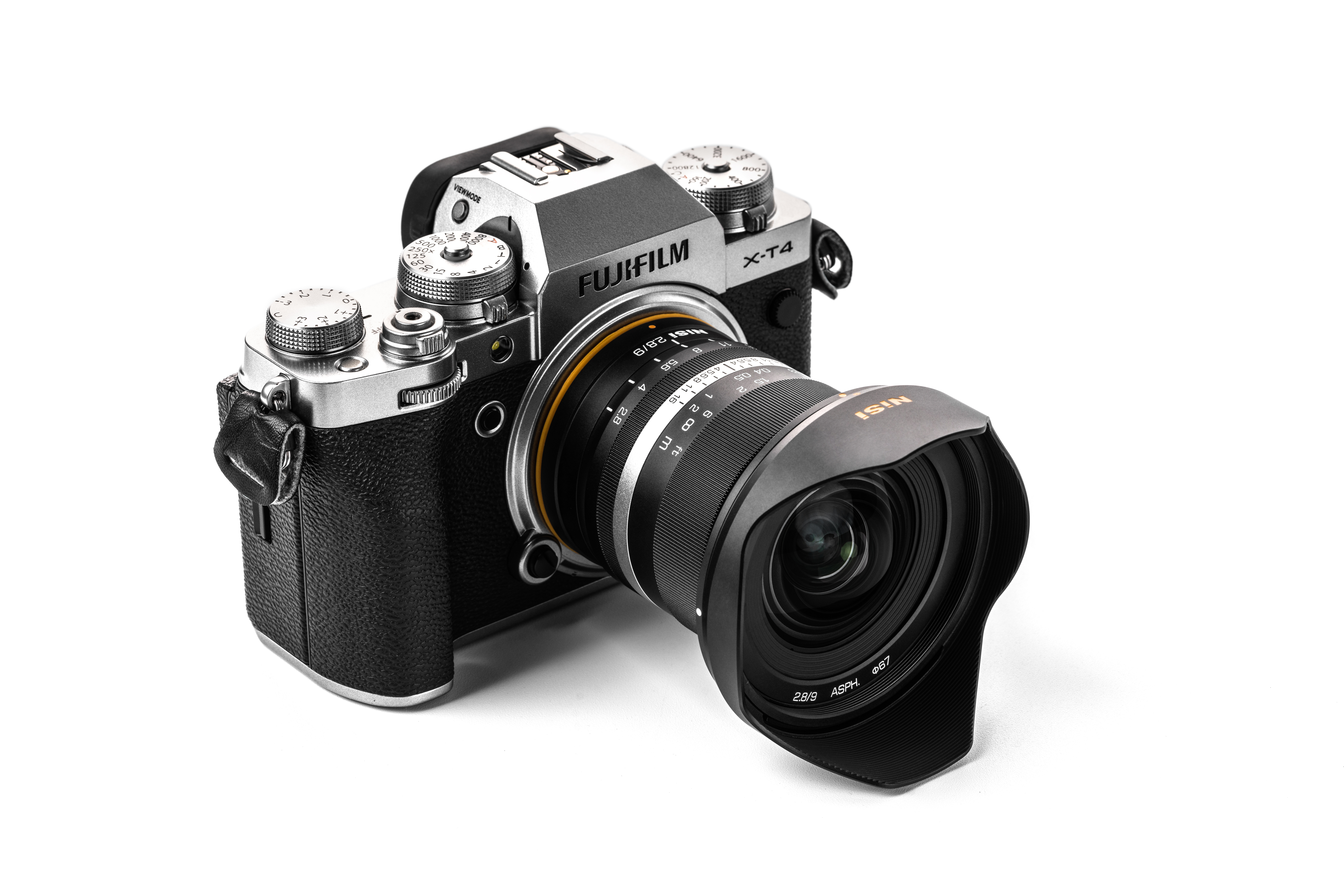 Nisi 9mm F2.8 APS-C auf Fujifilm X-T4 Kamera, ANsicht von schräg oben